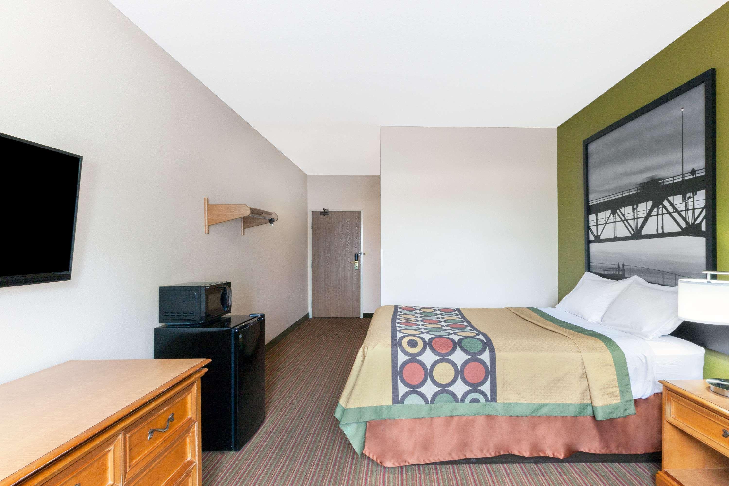 ซูเปอร์ 8 บาย วินด์แฮม บิ๊ก แรพิดส์ Motel บิกแรพิดส์ ภายนอก รูปภาพ