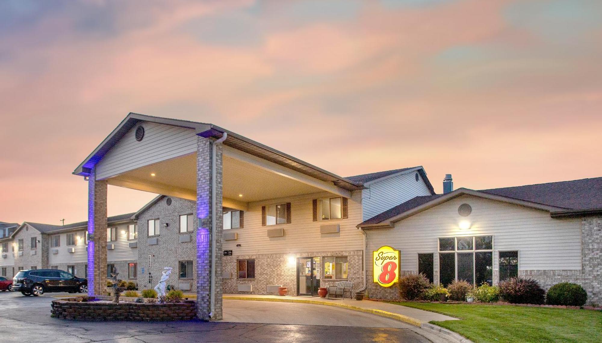 ซูเปอร์ 8 บาย วินด์แฮม บิ๊ก แรพิดส์ Motel บิกแรพิดส์ ภายนอก รูปภาพ